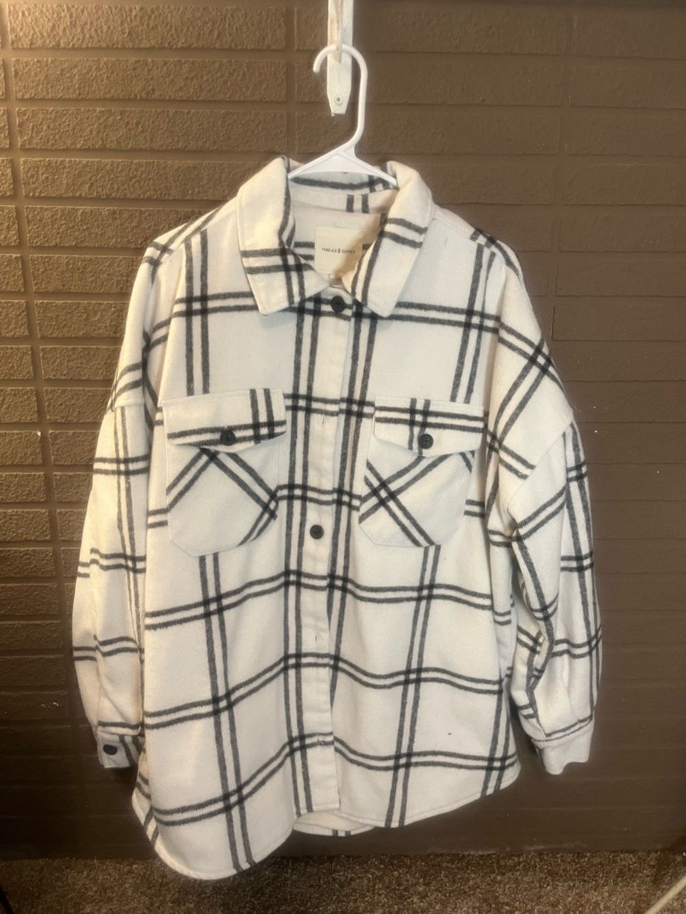 Thread & Supply Plaid Shacket Jacket White Black Overshirt Size Medium
